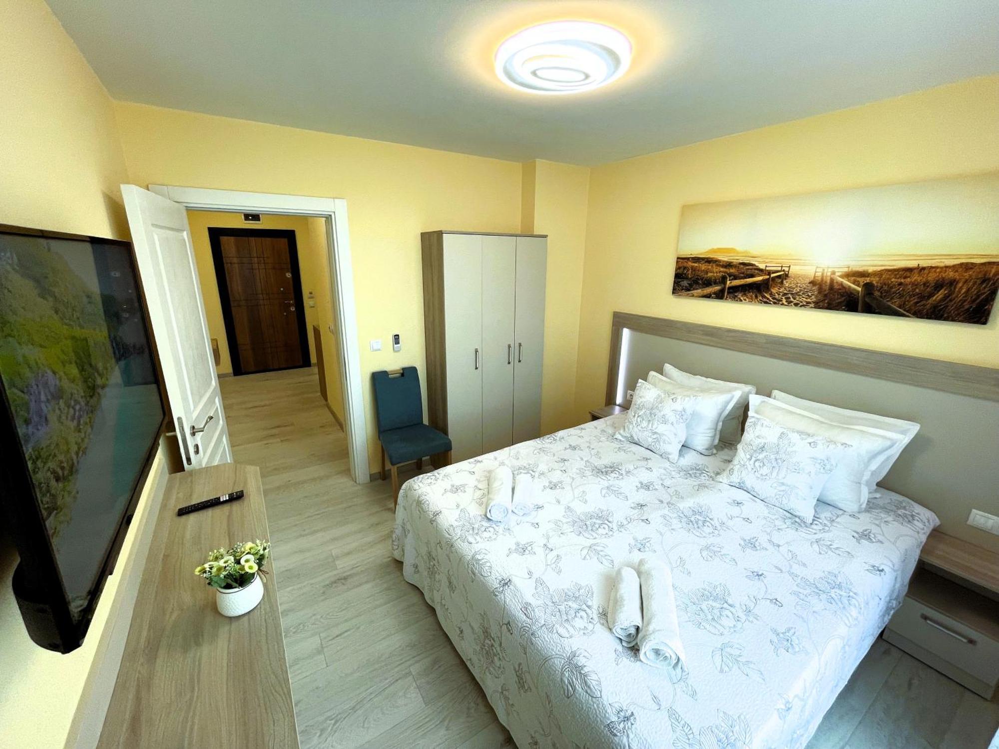 Apart-Hotel Panorama Sea Lux Primorsko Exterior photo