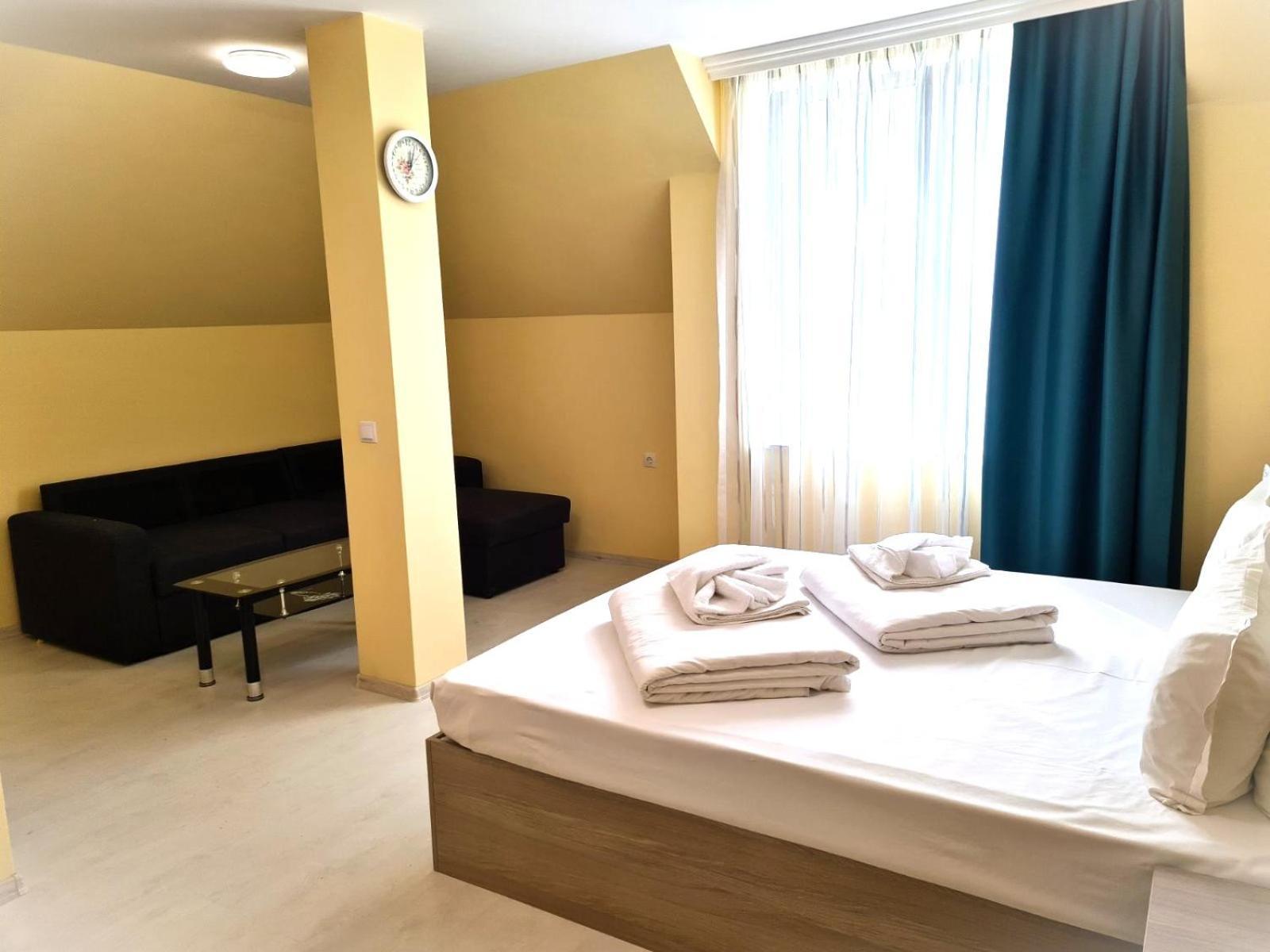 Apart-Hotel Panorama Sea Lux Primorsko Exterior photo